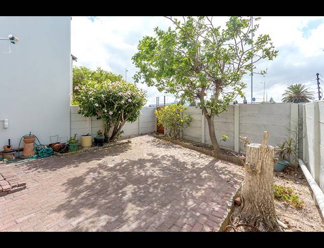 3 BEDROOM DUPLEX FOR SALE IN WAVES EDGE